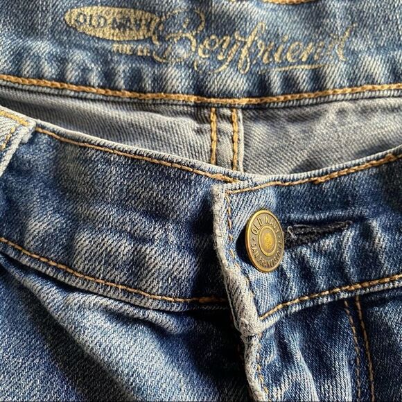 Old Navy Cuffed Boyfriend Jean Shorts, Size 6 - Picture 6 of 7